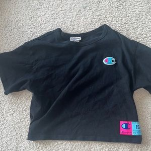 Champion boxy cropped top size women’s medium